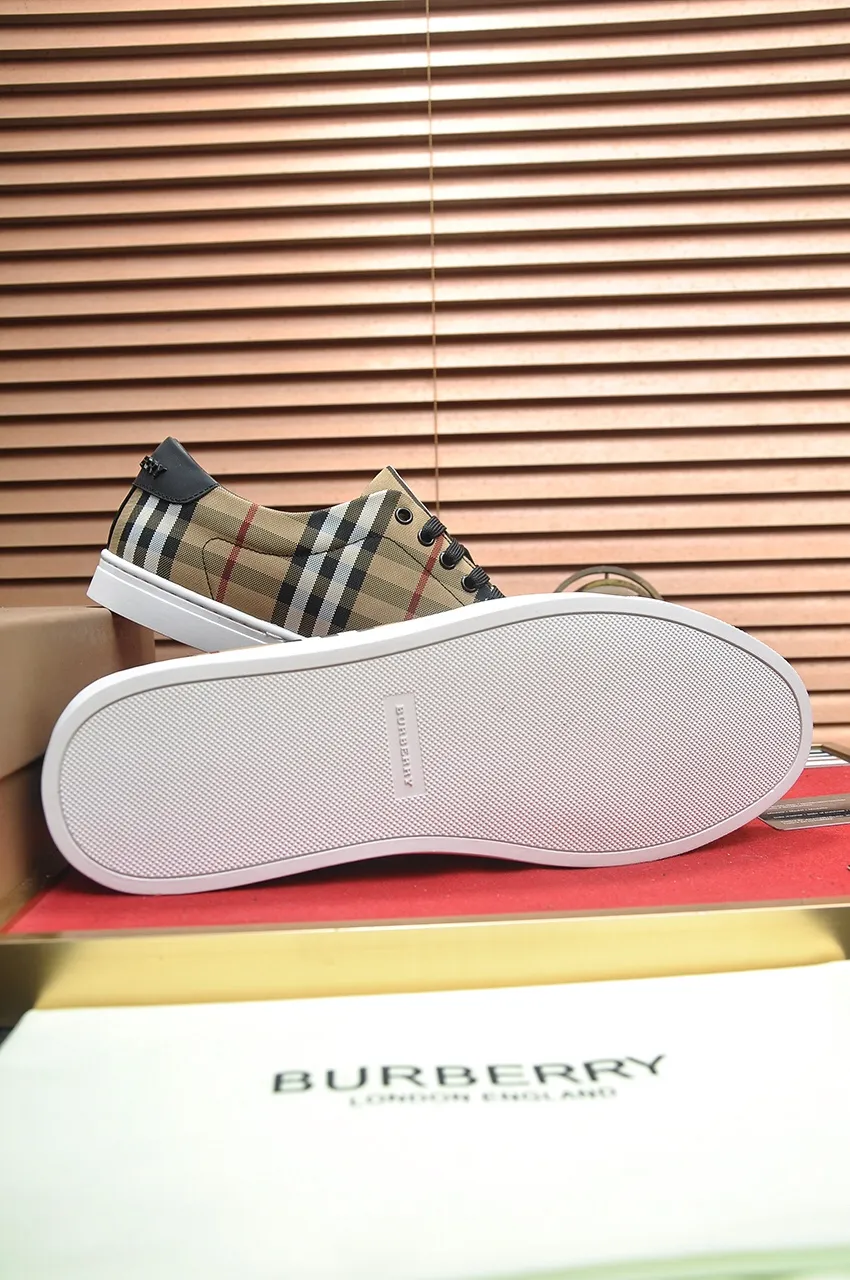 Men's shoes💰480💶[Burberry] (cowhide lining) classic low-top sneakers｜Imported cowhide with classic plaid fabric｜Cow leather lining｜Original outsole｜Fine workmanship and comfortable to wear Size: 38-44 (customized at 45)